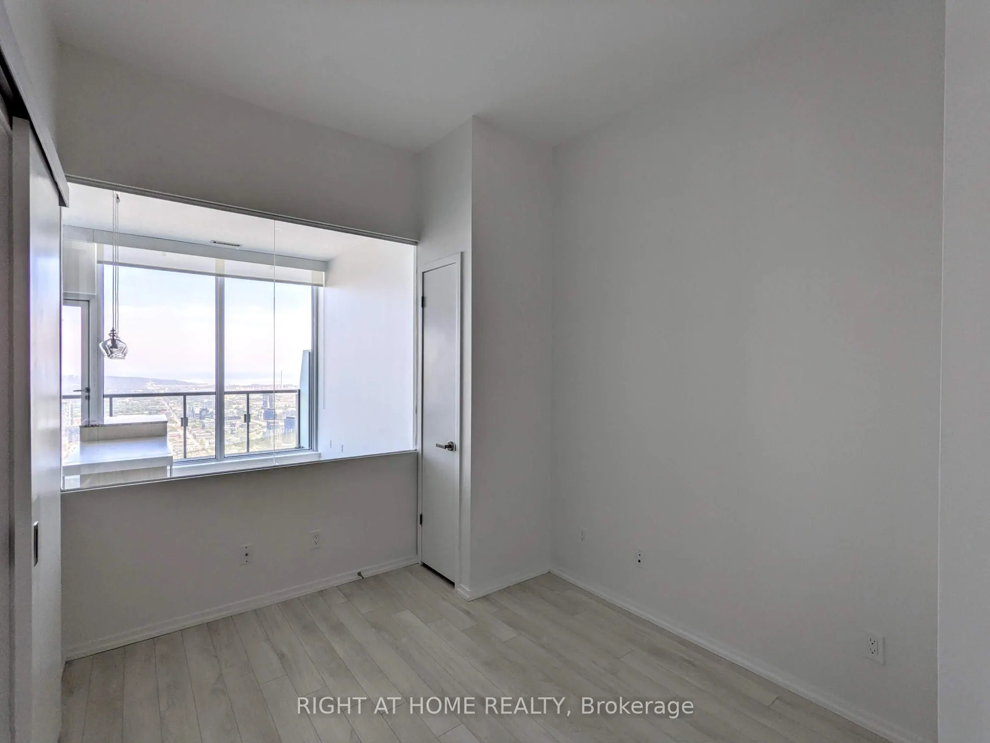 197 Yonge Street, #6004