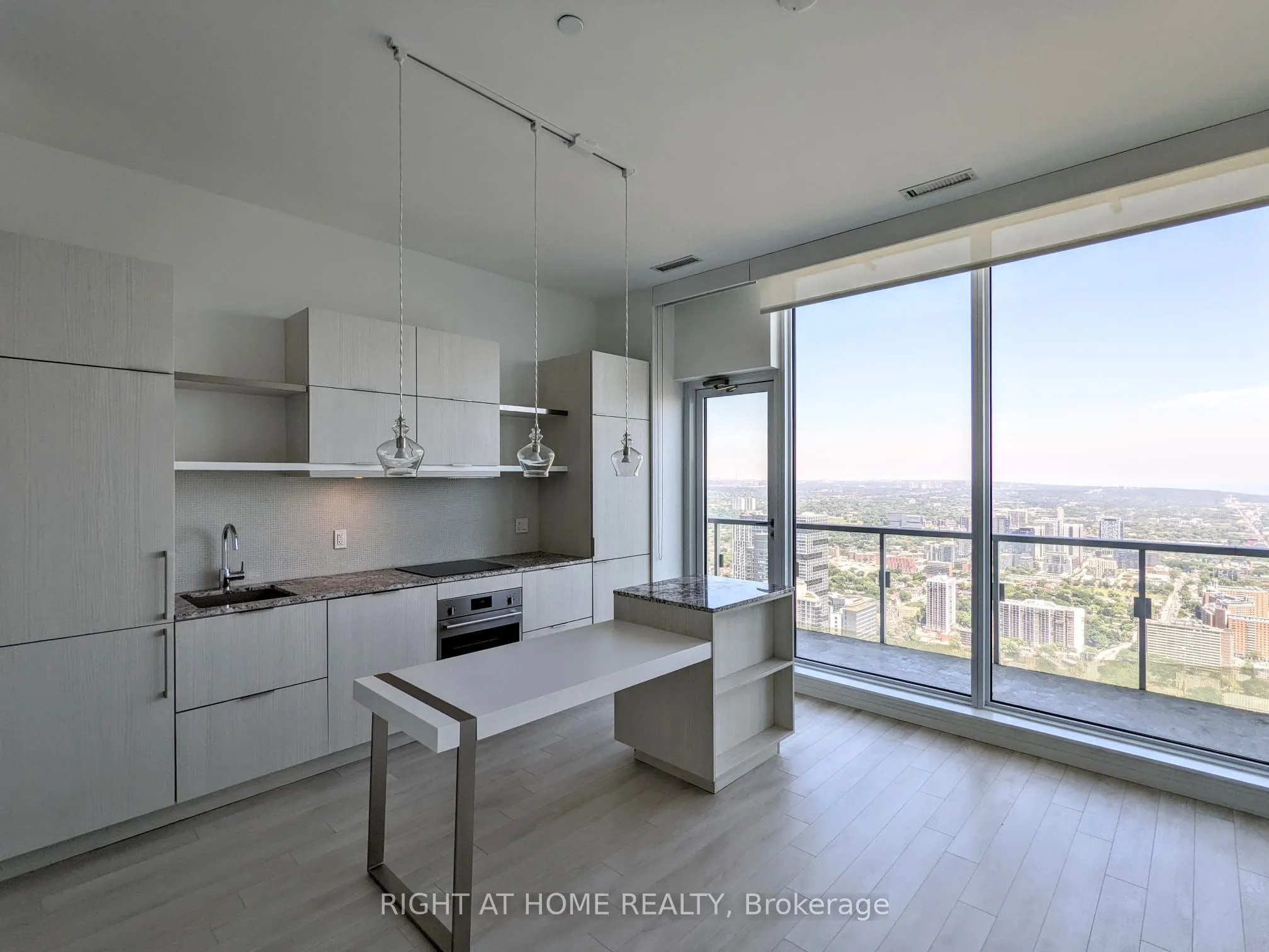197 Yonge Street, #6004