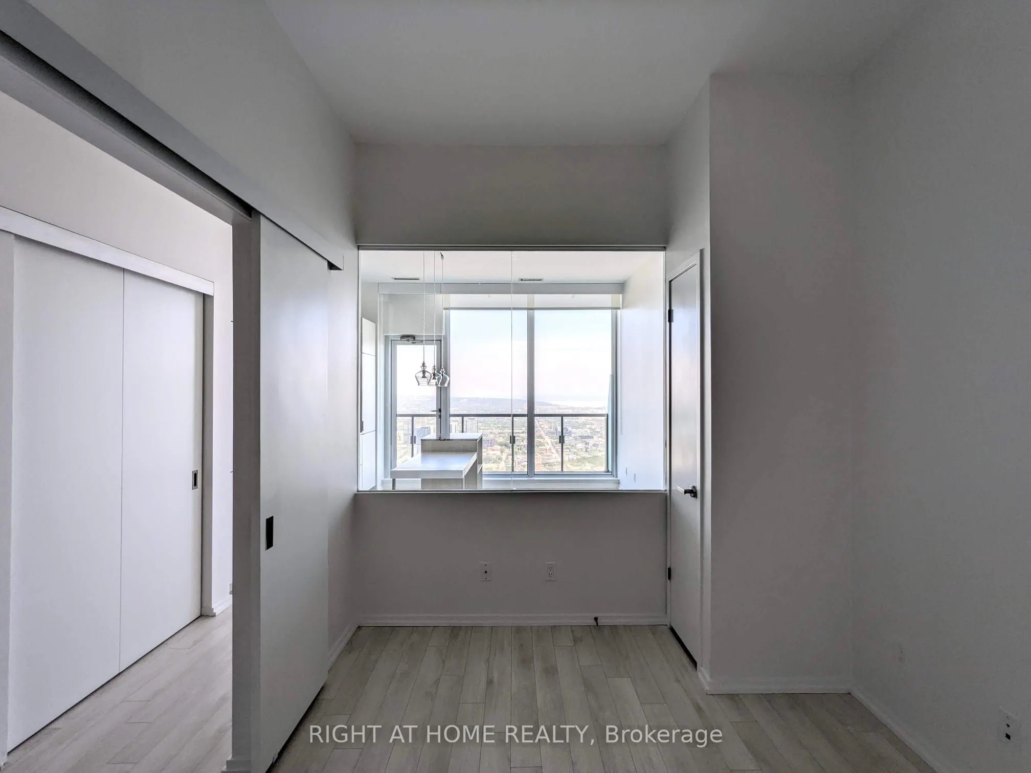 197 Yonge Street, #6004