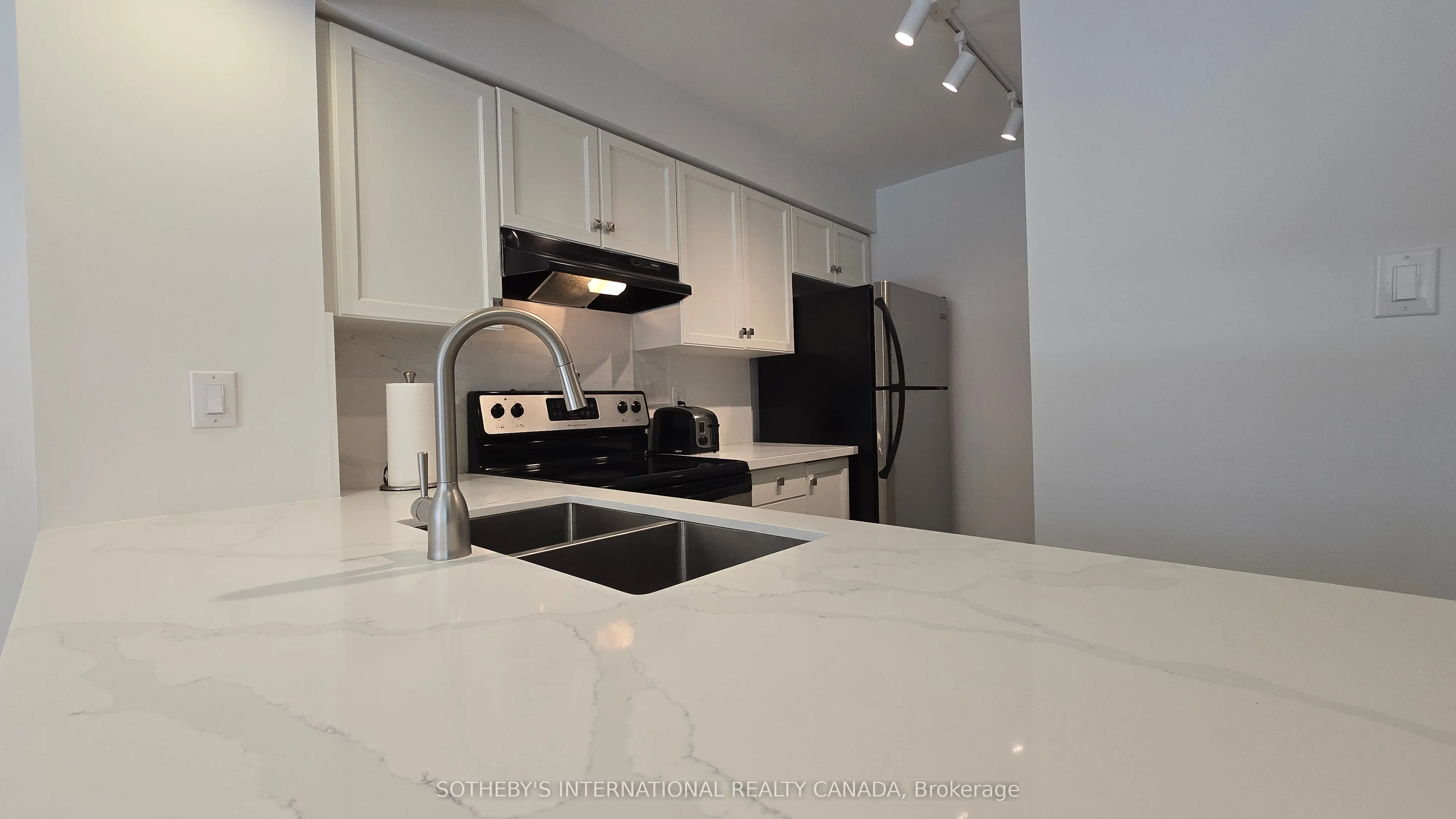 313 Richmond Street E, #560