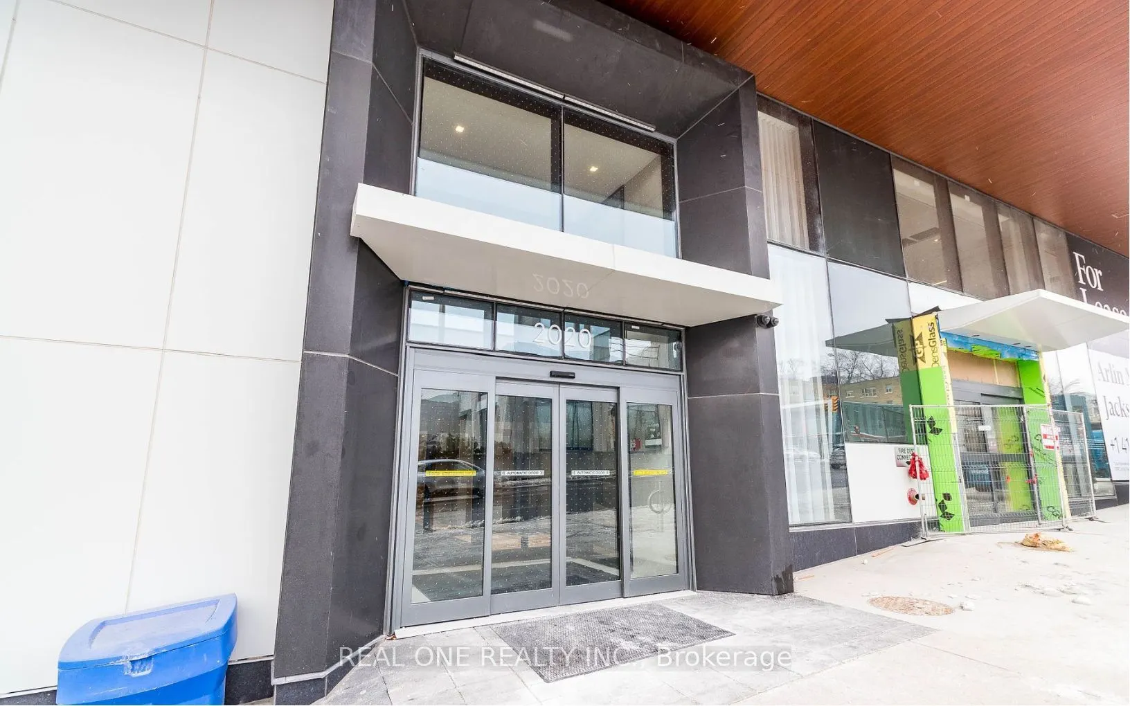 2020 Bathurst Street, #818