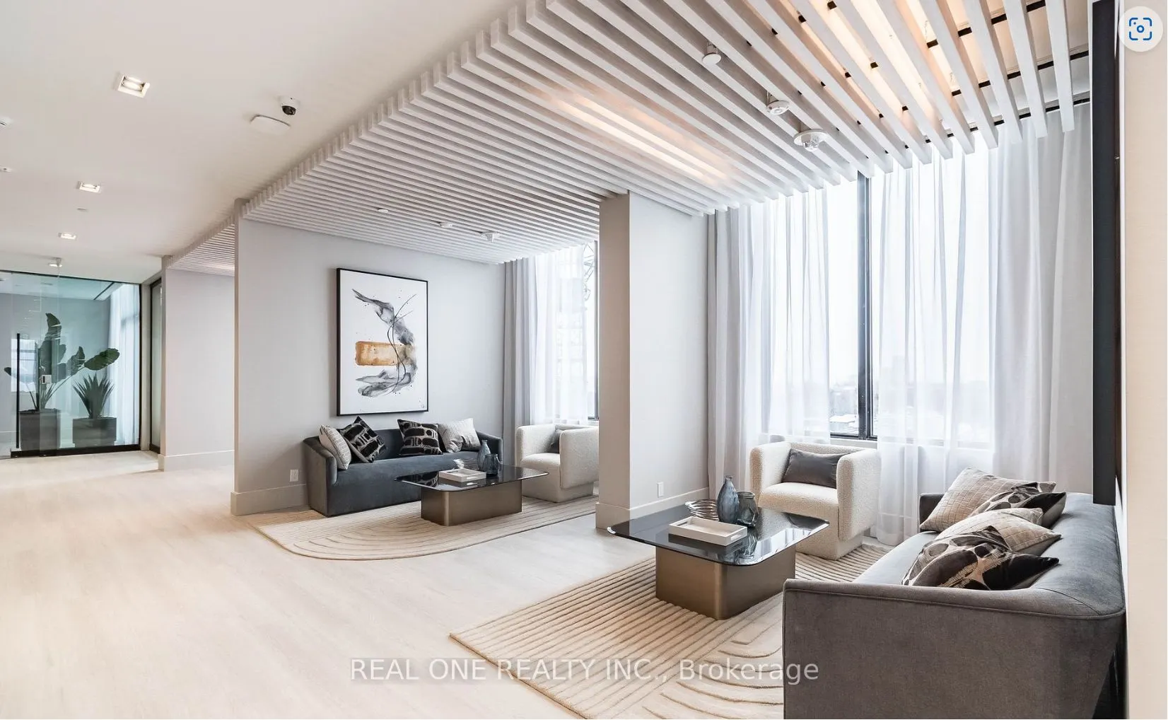 2020 Bathurst Street, #818