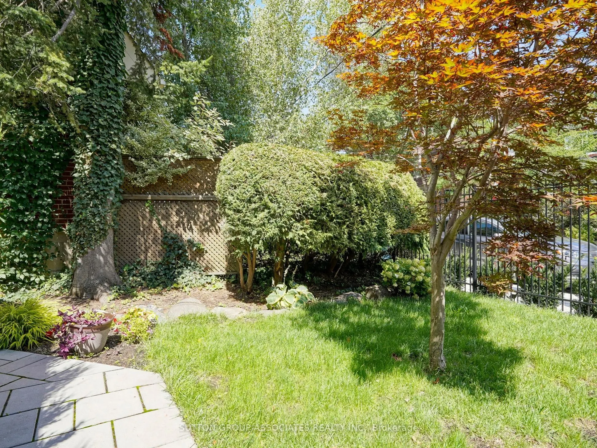 246 Forman Avenue