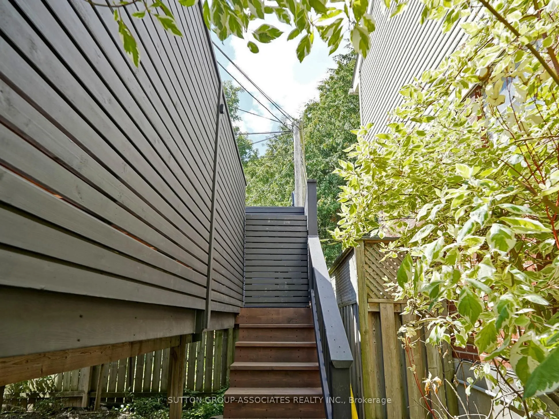 246 Forman Avenue