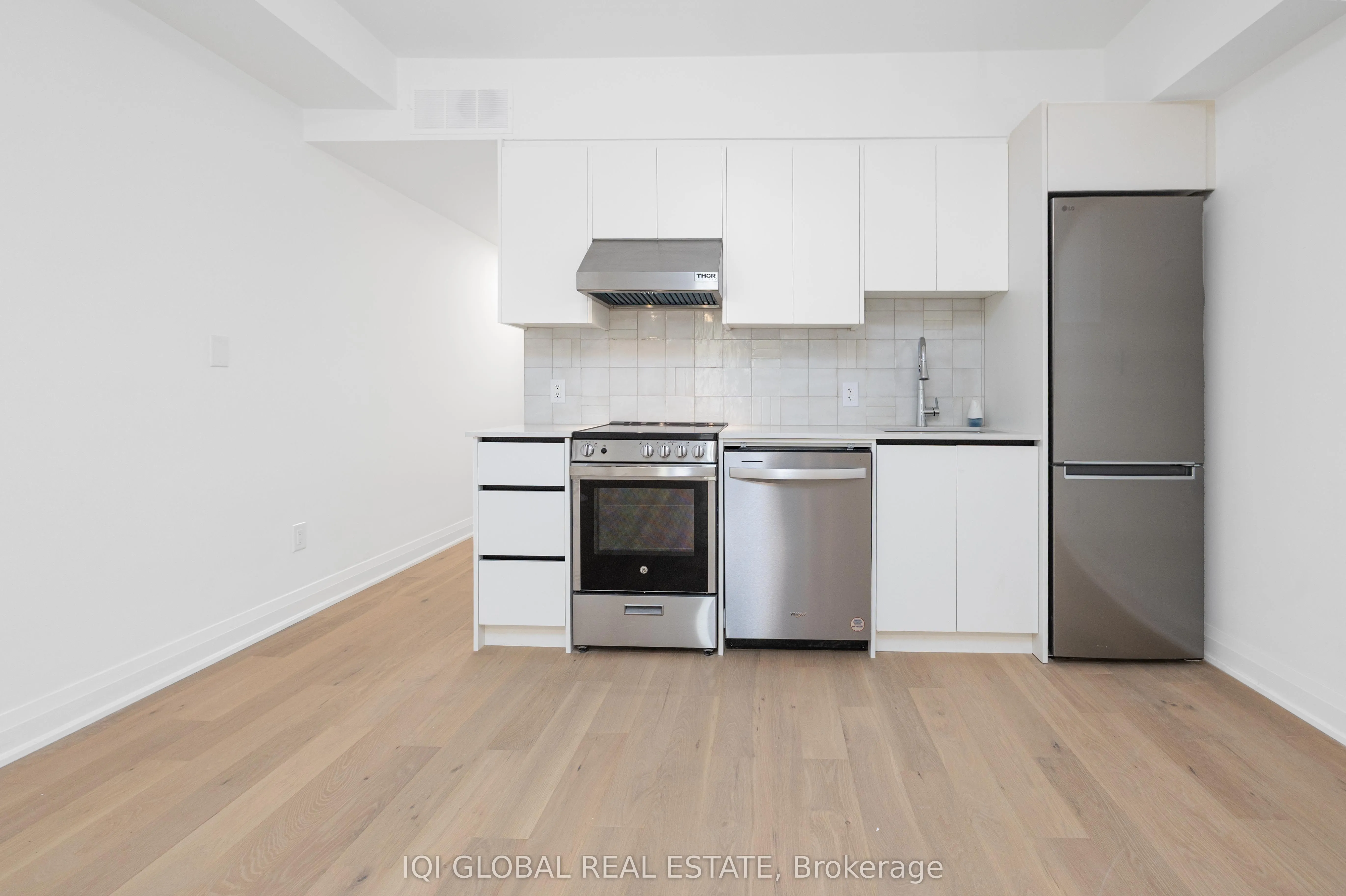 475 Ossington Avenue, #Main Floor