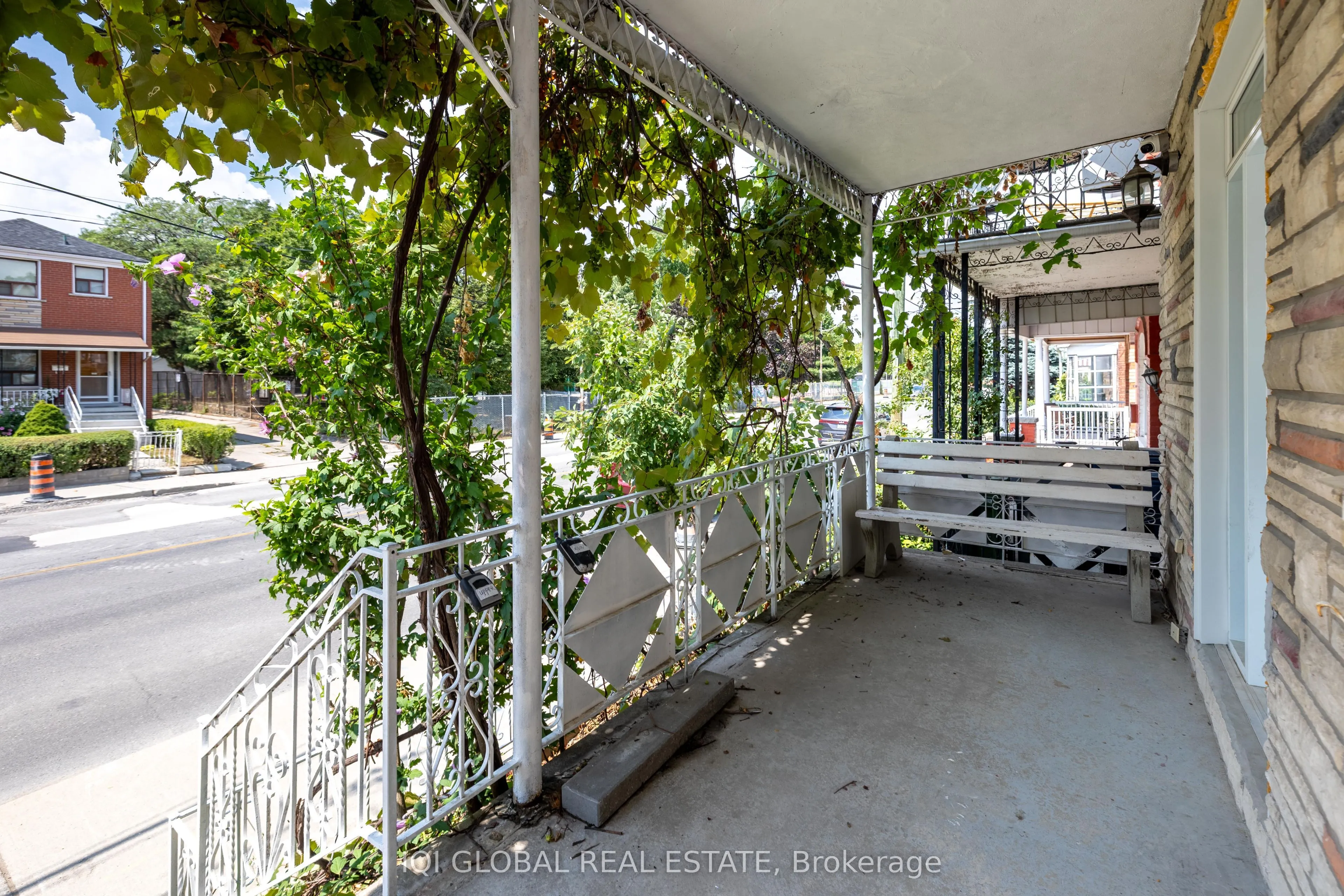475 Ossington Avenue, #Main Floor