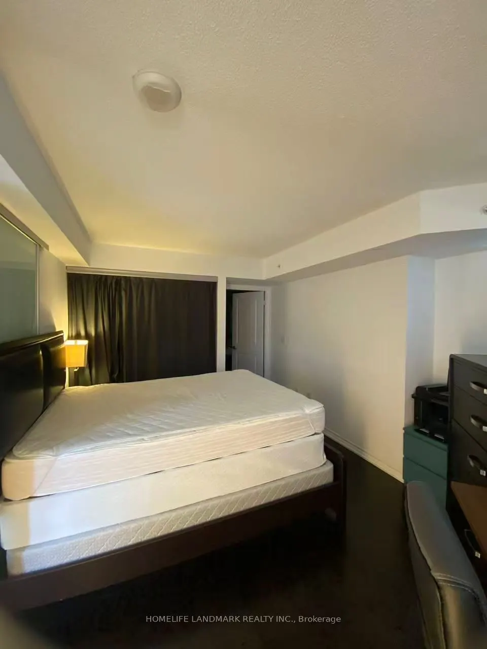 386 Yonge Street, #1708