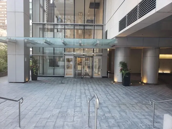 386 Yonge Street, #1708