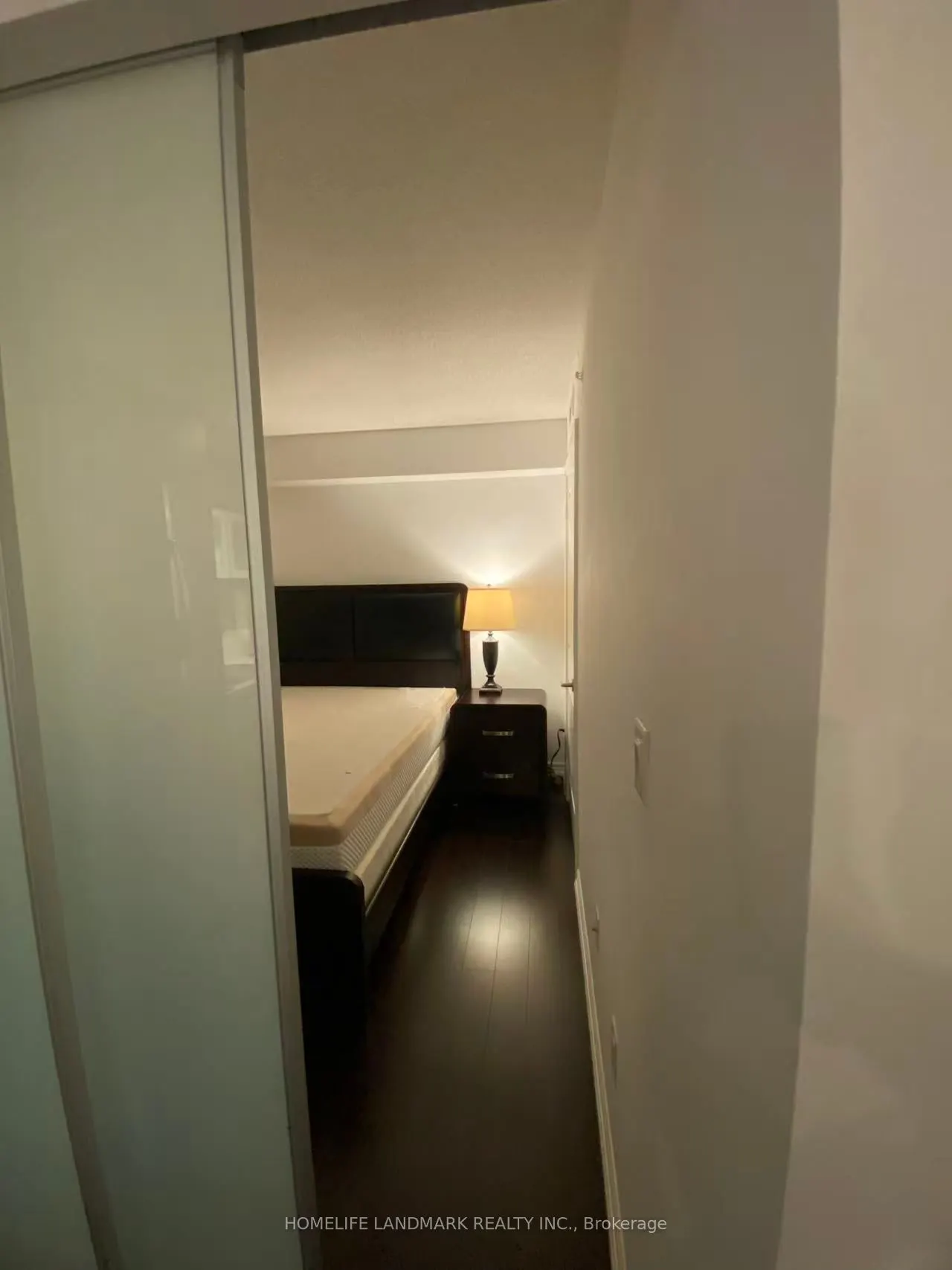 386 Yonge Street, #1708