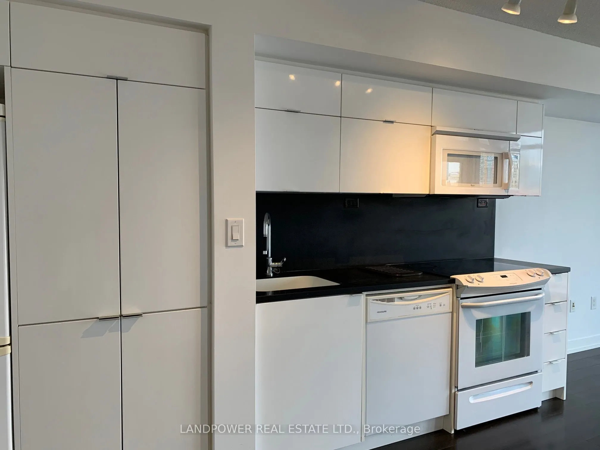 21 Iceboat Terrace, #1101