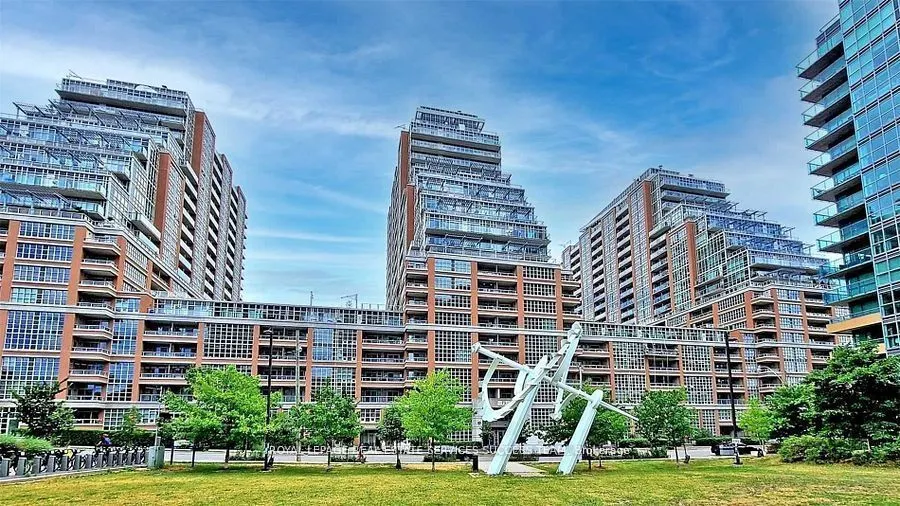 65 East Liberty Street, #718