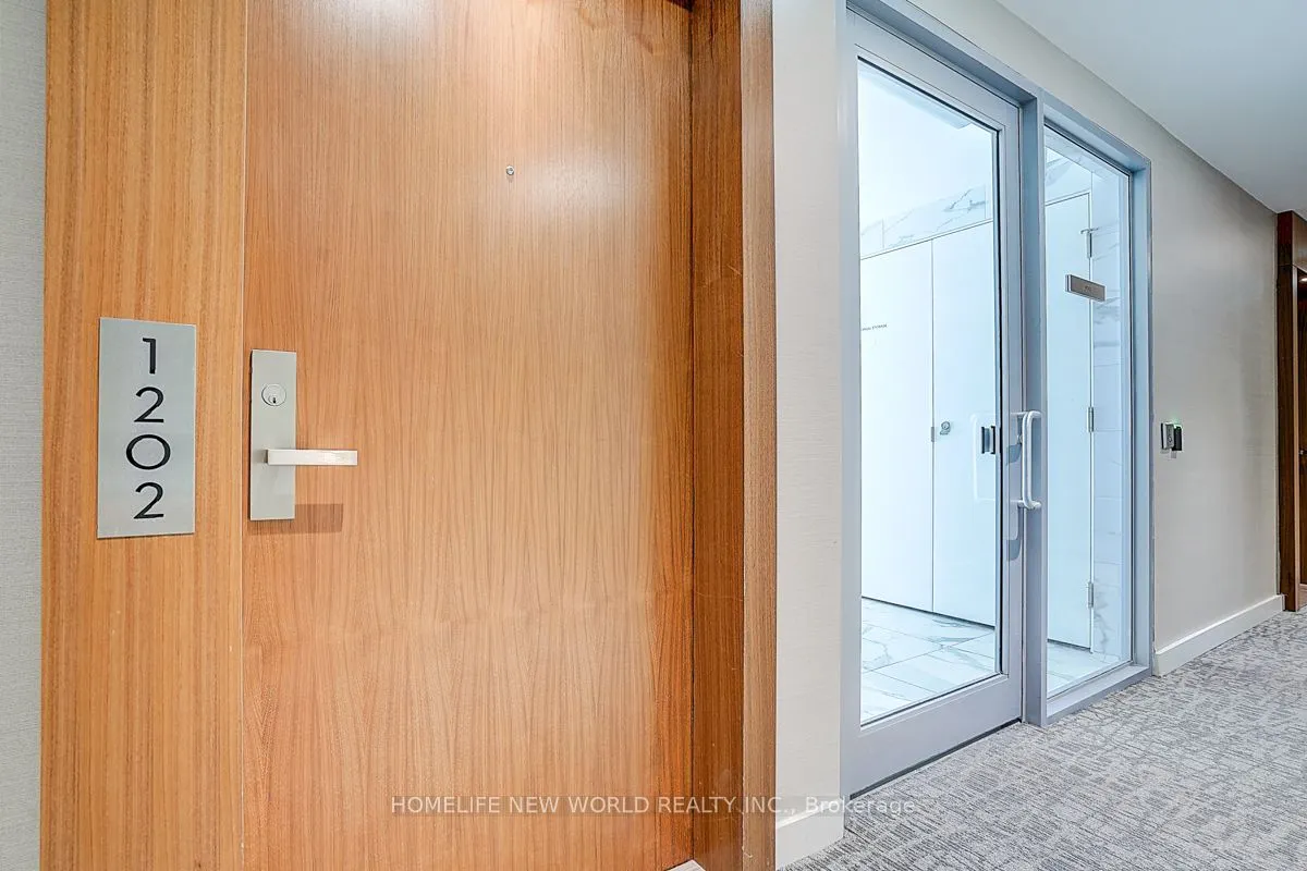 15 Queens Quay E, #1202
