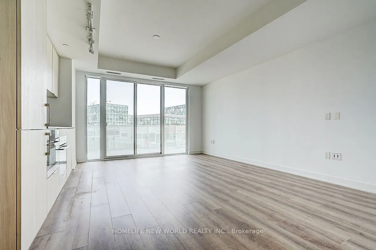 15 Queens Quay E, #1202