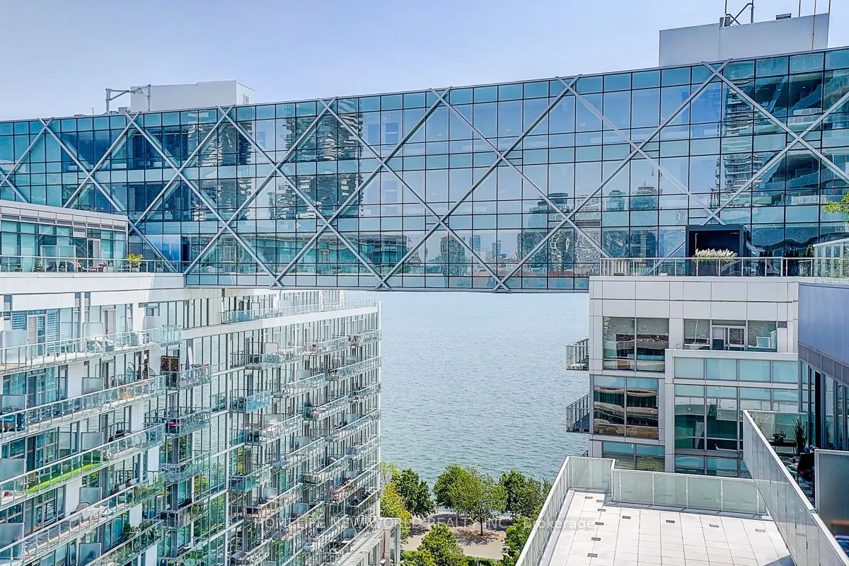 15 Queens Quay E, #1202
