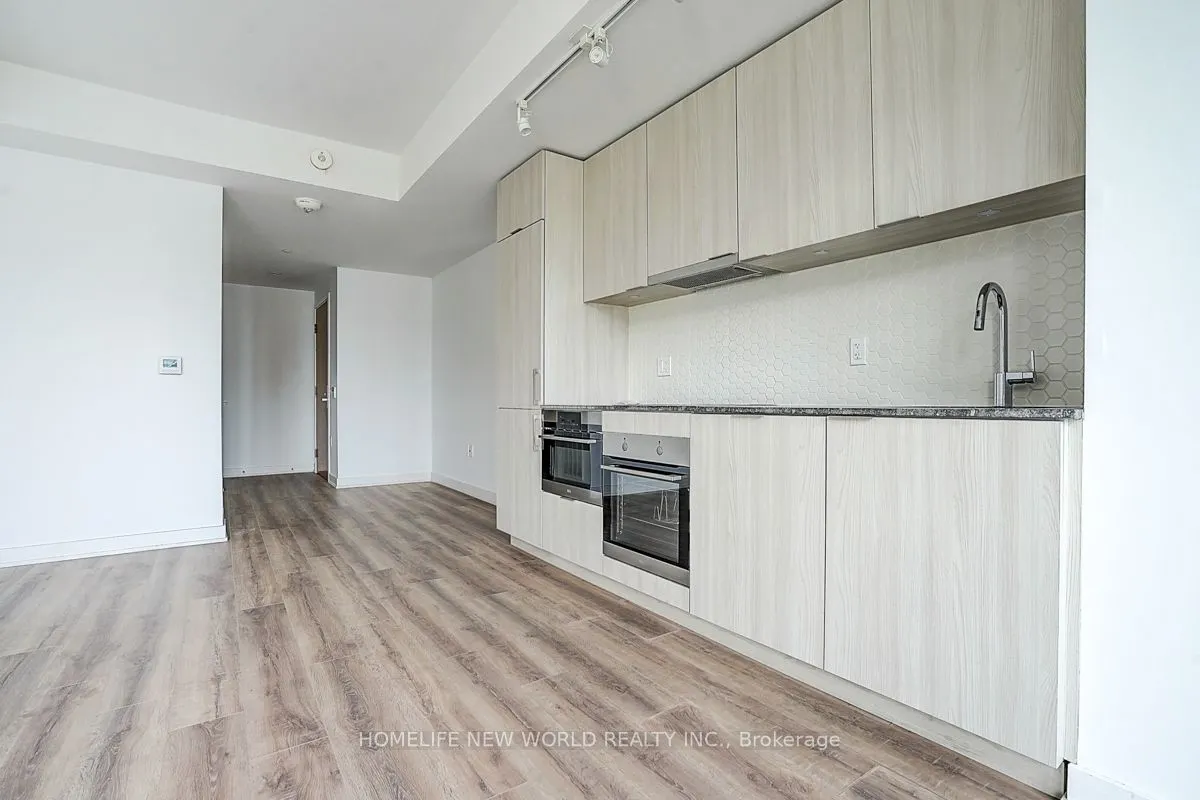 15 Queens Quay E, #1202