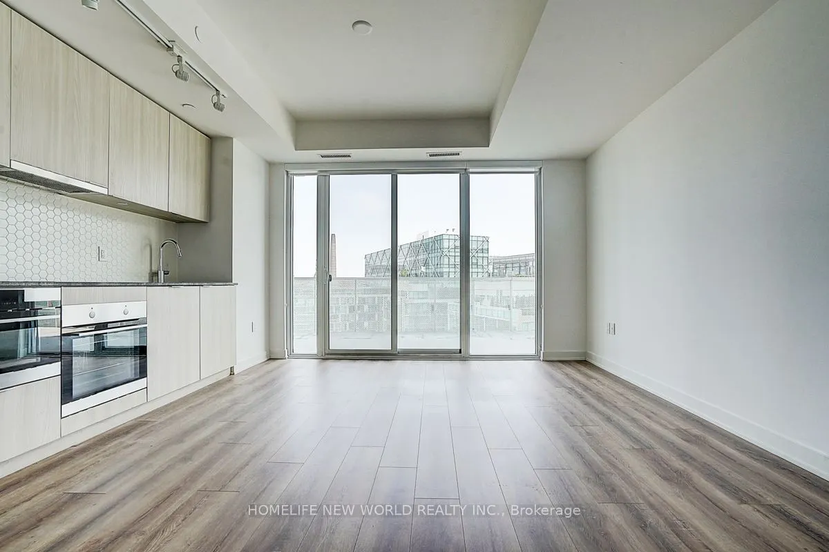 15 Queens Quay E, #1202
