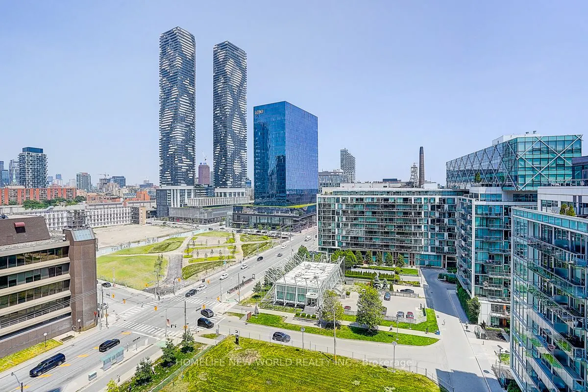 15 Queens Quay E, #1202