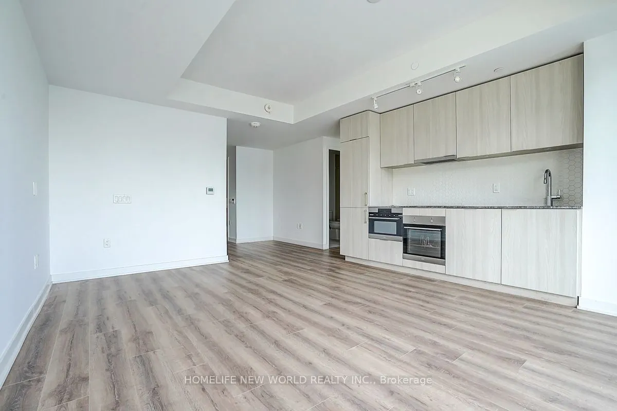 15 Queens Quay E, #1202