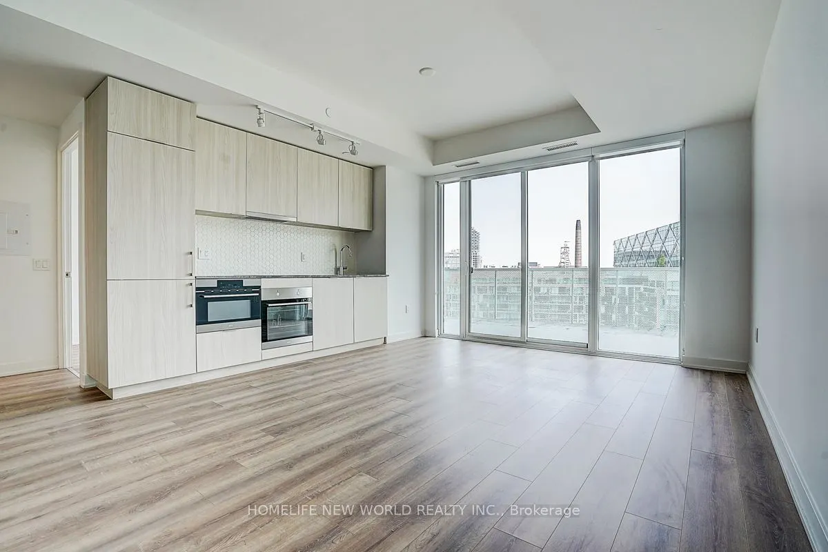 15 Queens Quay E, #1202