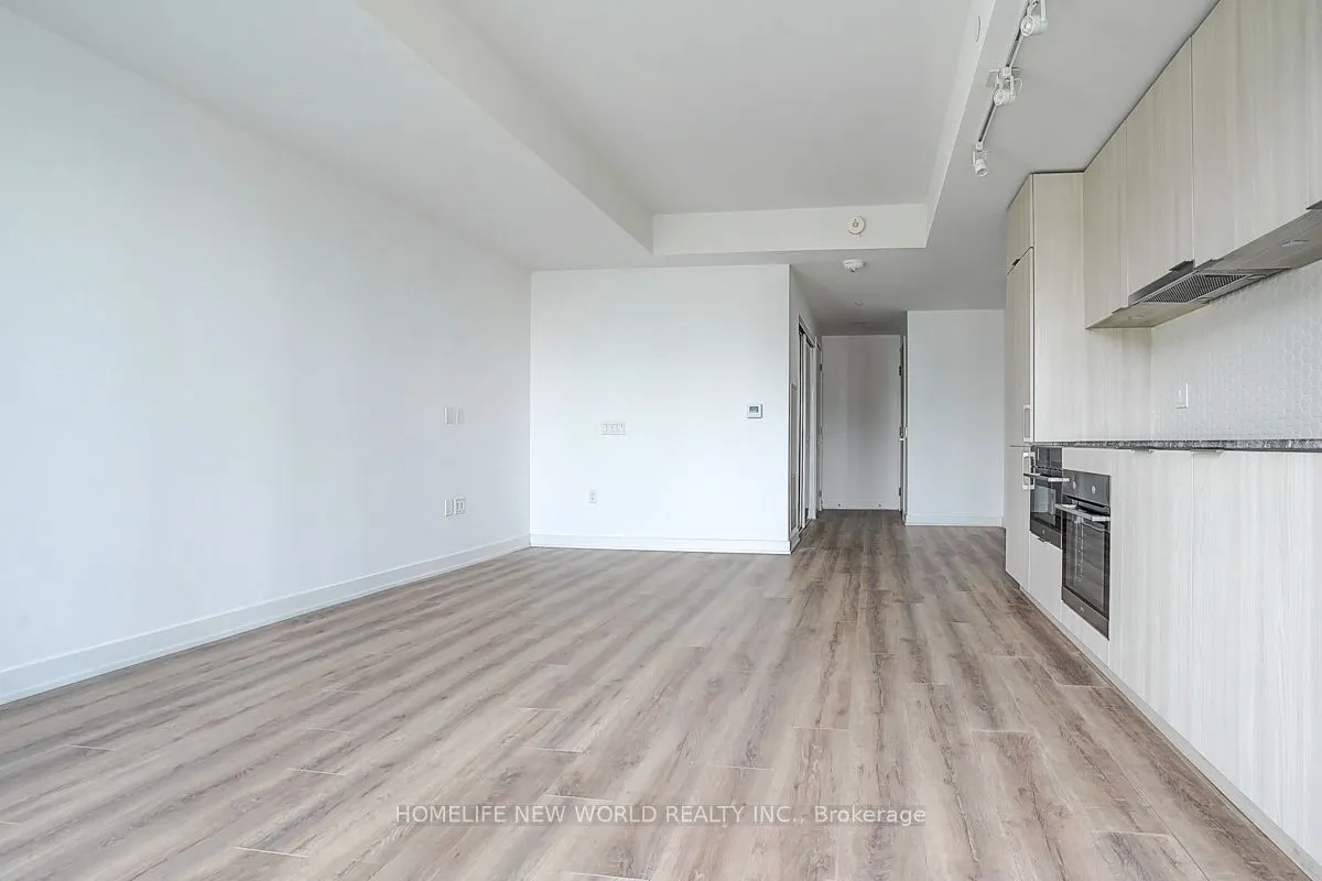 15 Queens Quay E, #1202