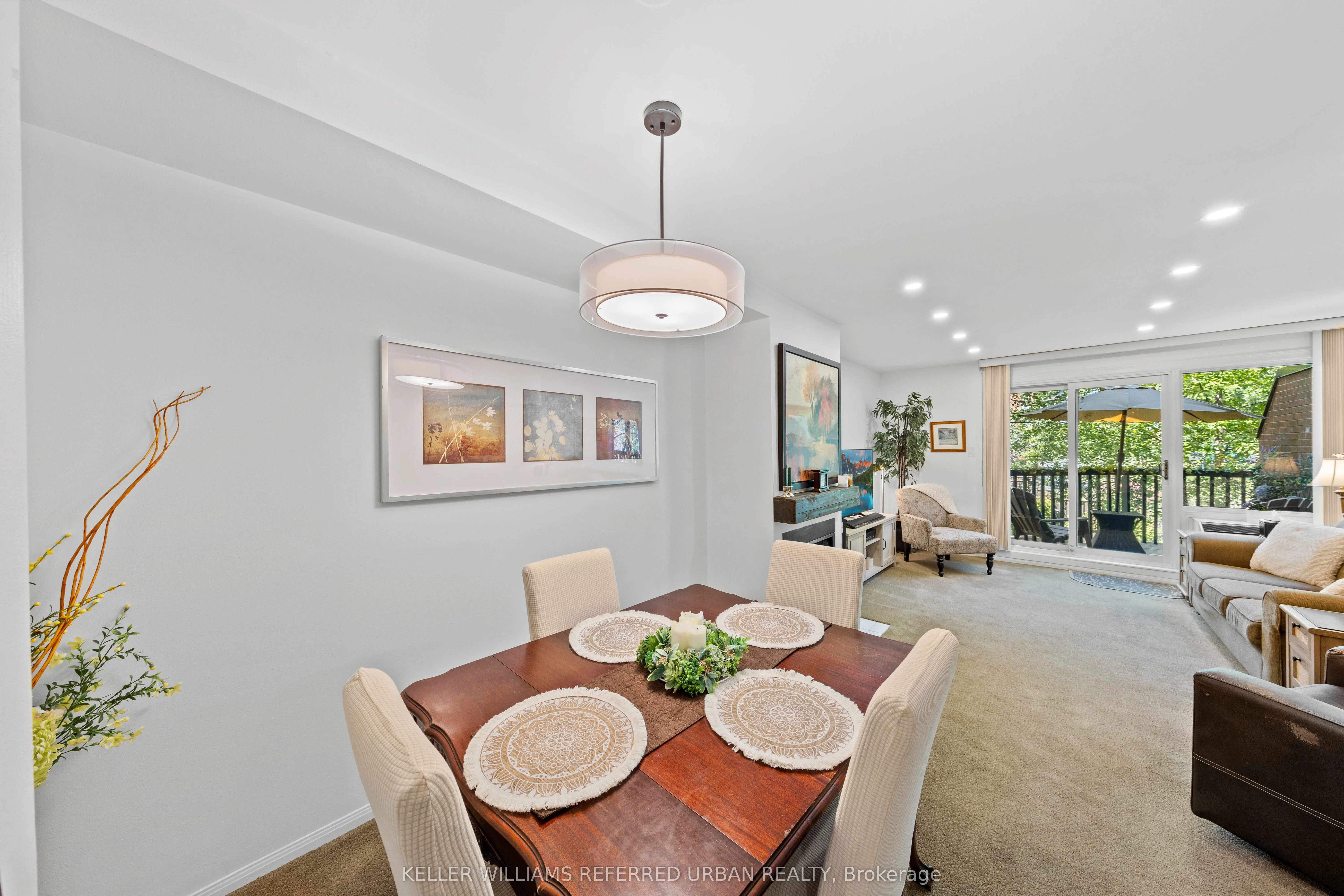 574 Wellington Street W, #618