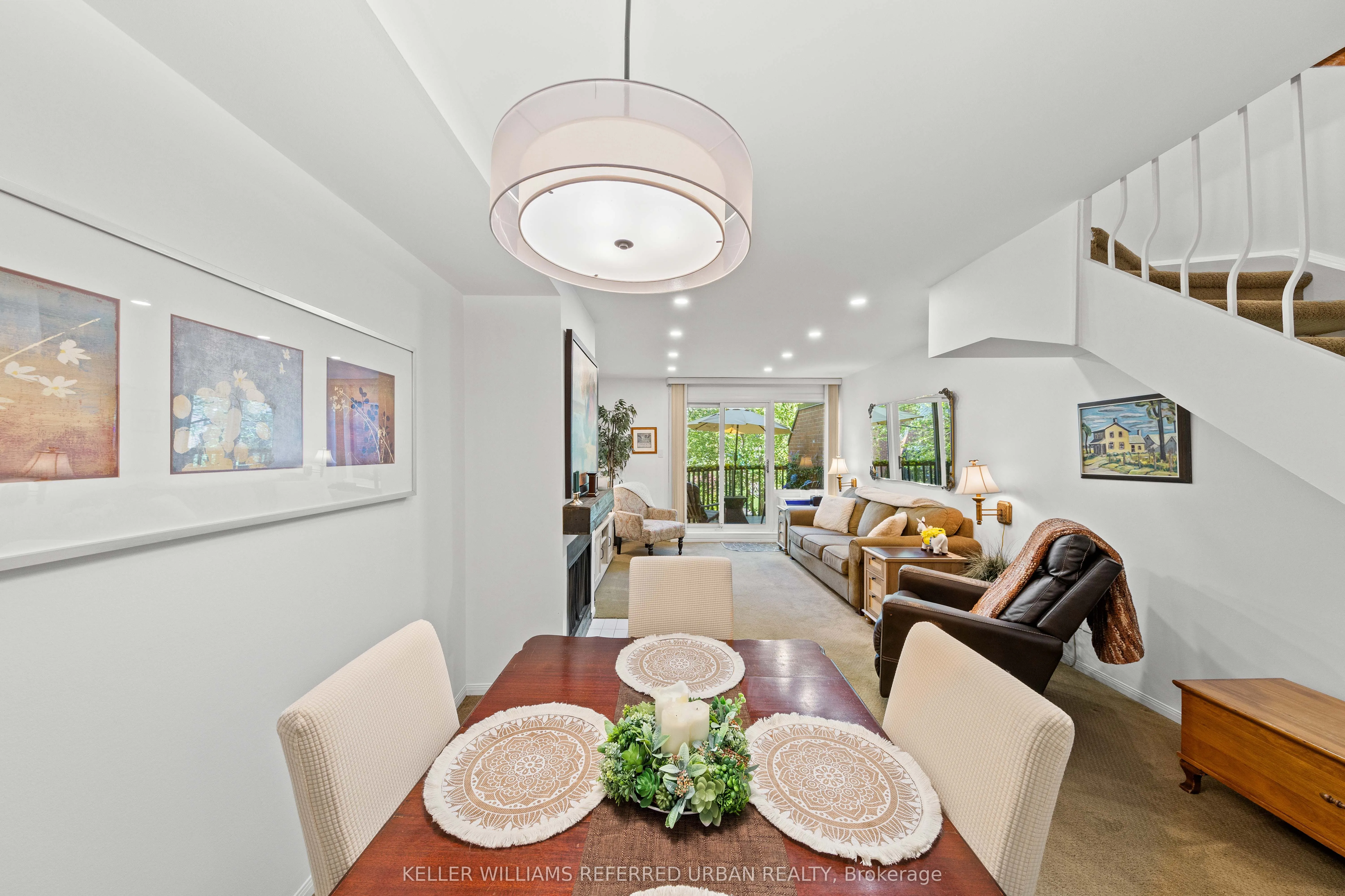 574 Wellington Street W, #618