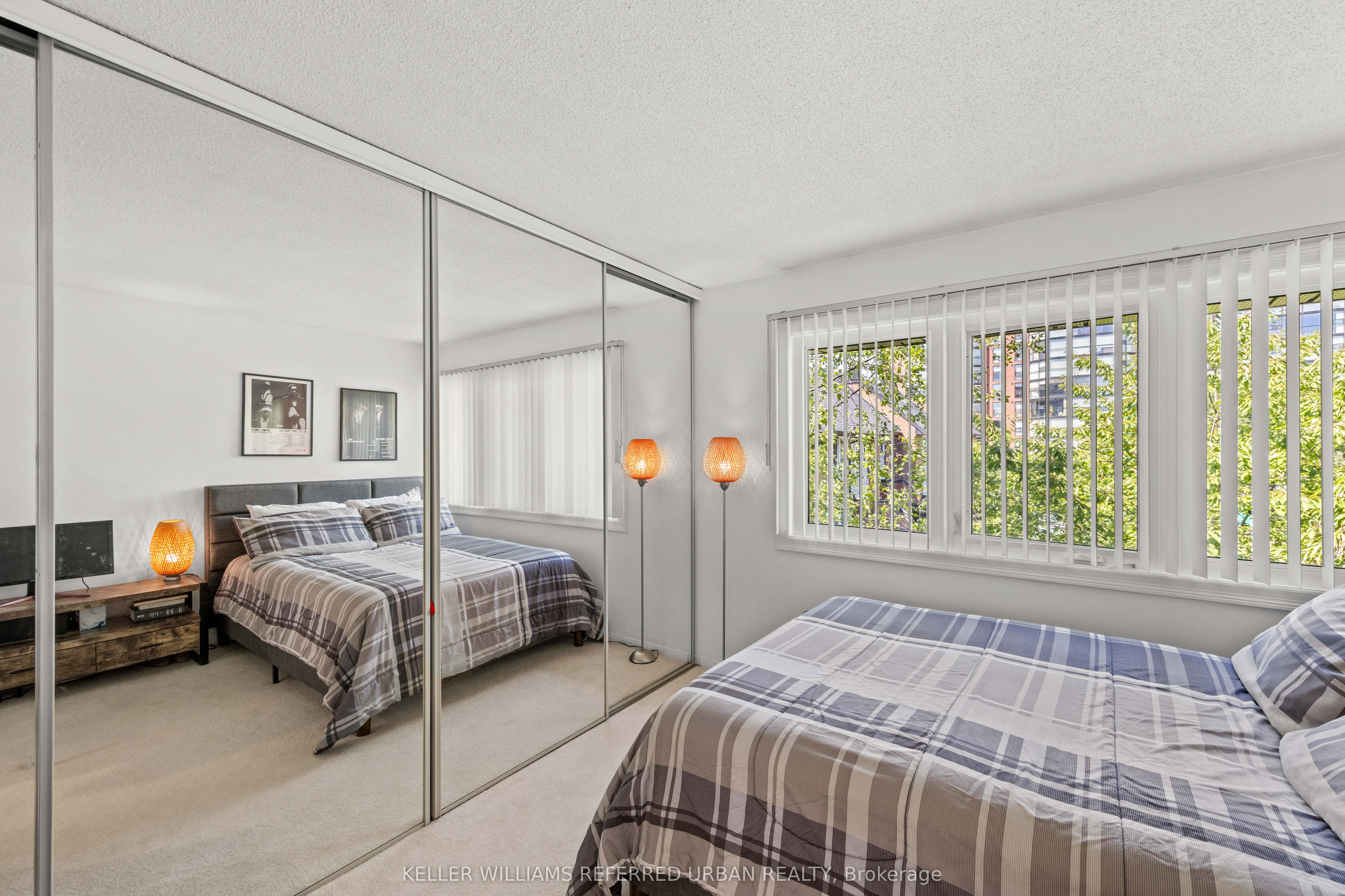 574 Wellington Street W, #618
