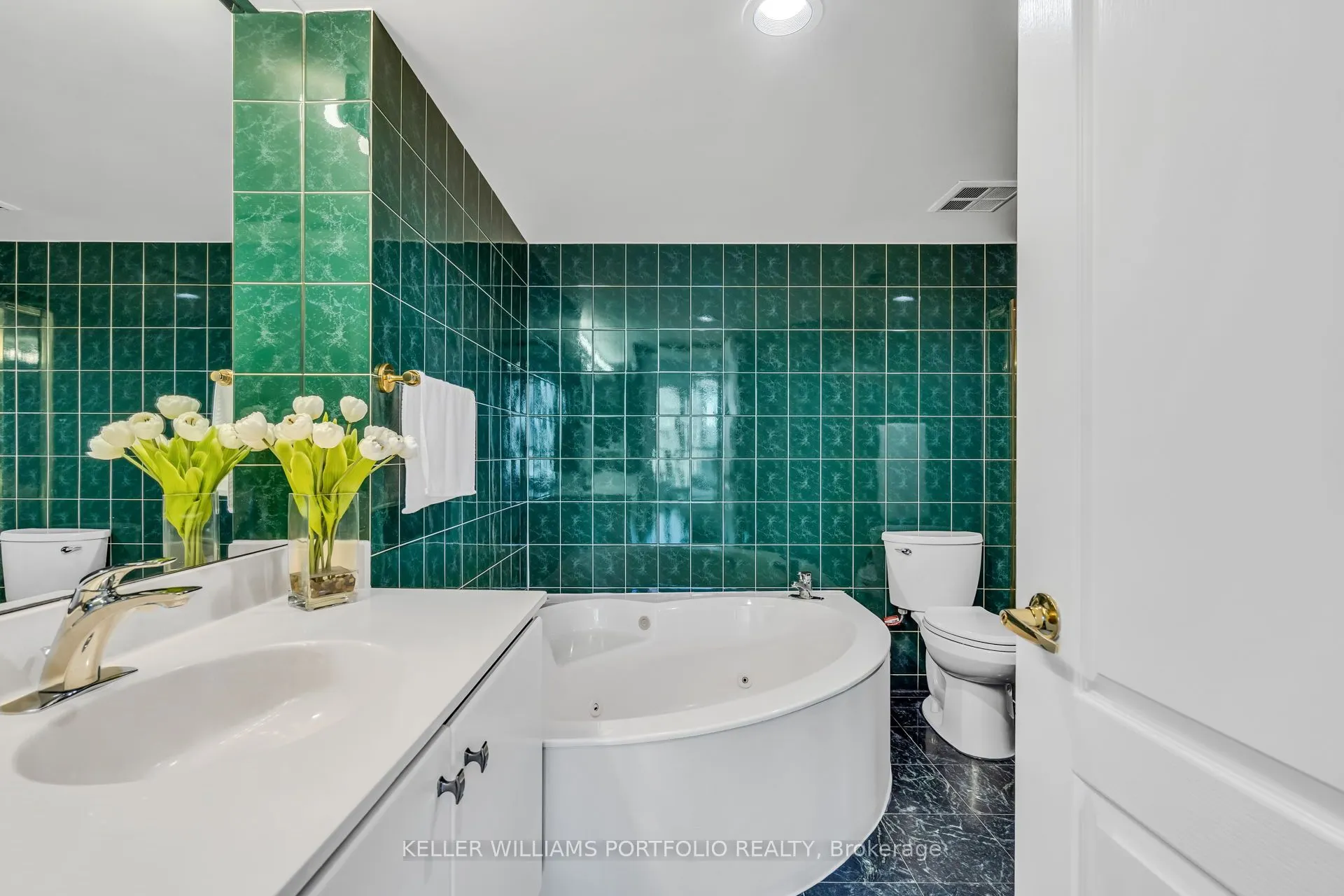 10 Tichester Road N, #805