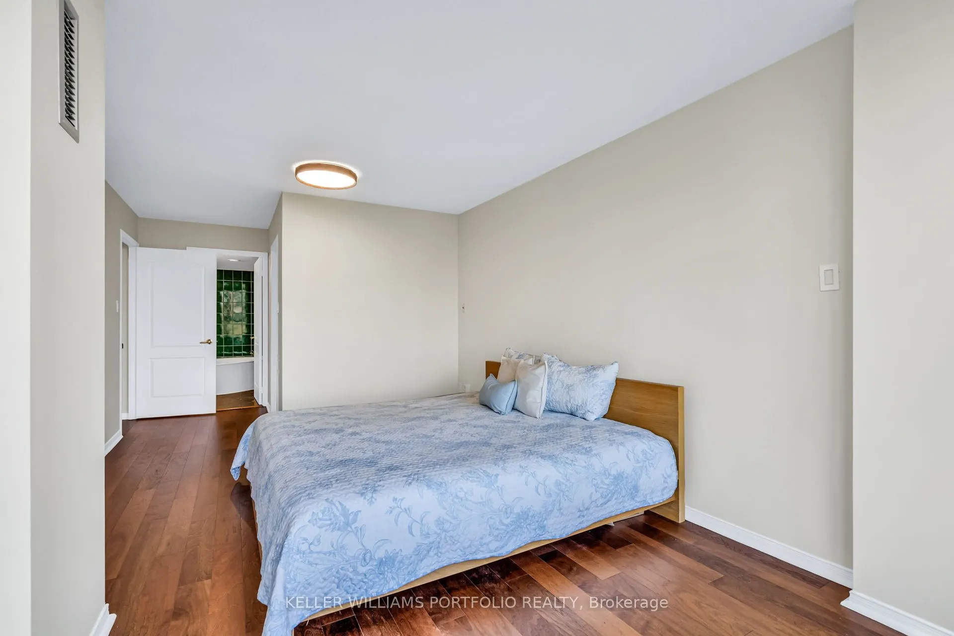 10 Tichester Road N, #805