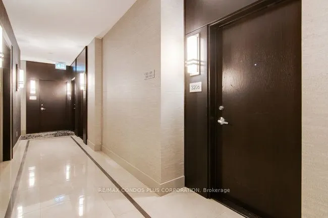 208 Queens Quay W, #3206