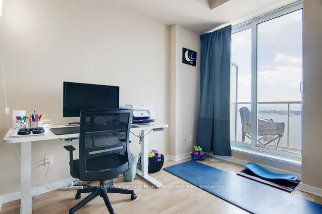 208 Queens Quay W, #3206