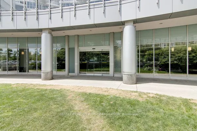 208 Queens Quay W, #3206