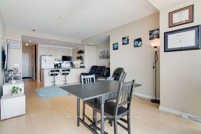 208 Queens Quay W, #3206