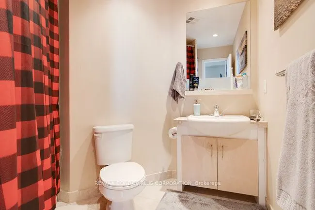 208 Queens Quay W, #3206