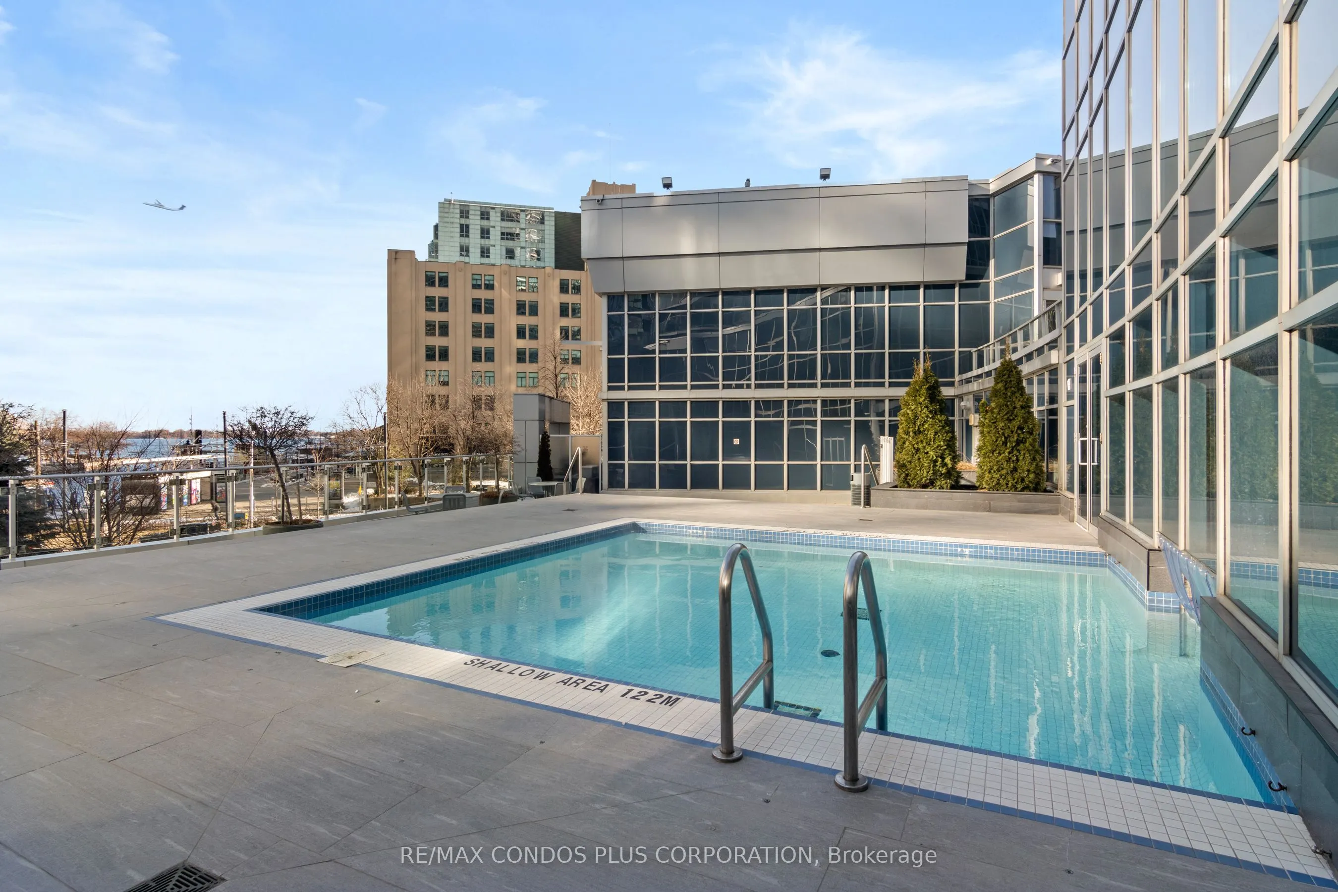 208 Queens Quay W, #3206