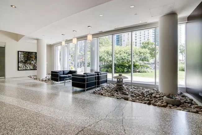 208 Queens Quay W, #3206