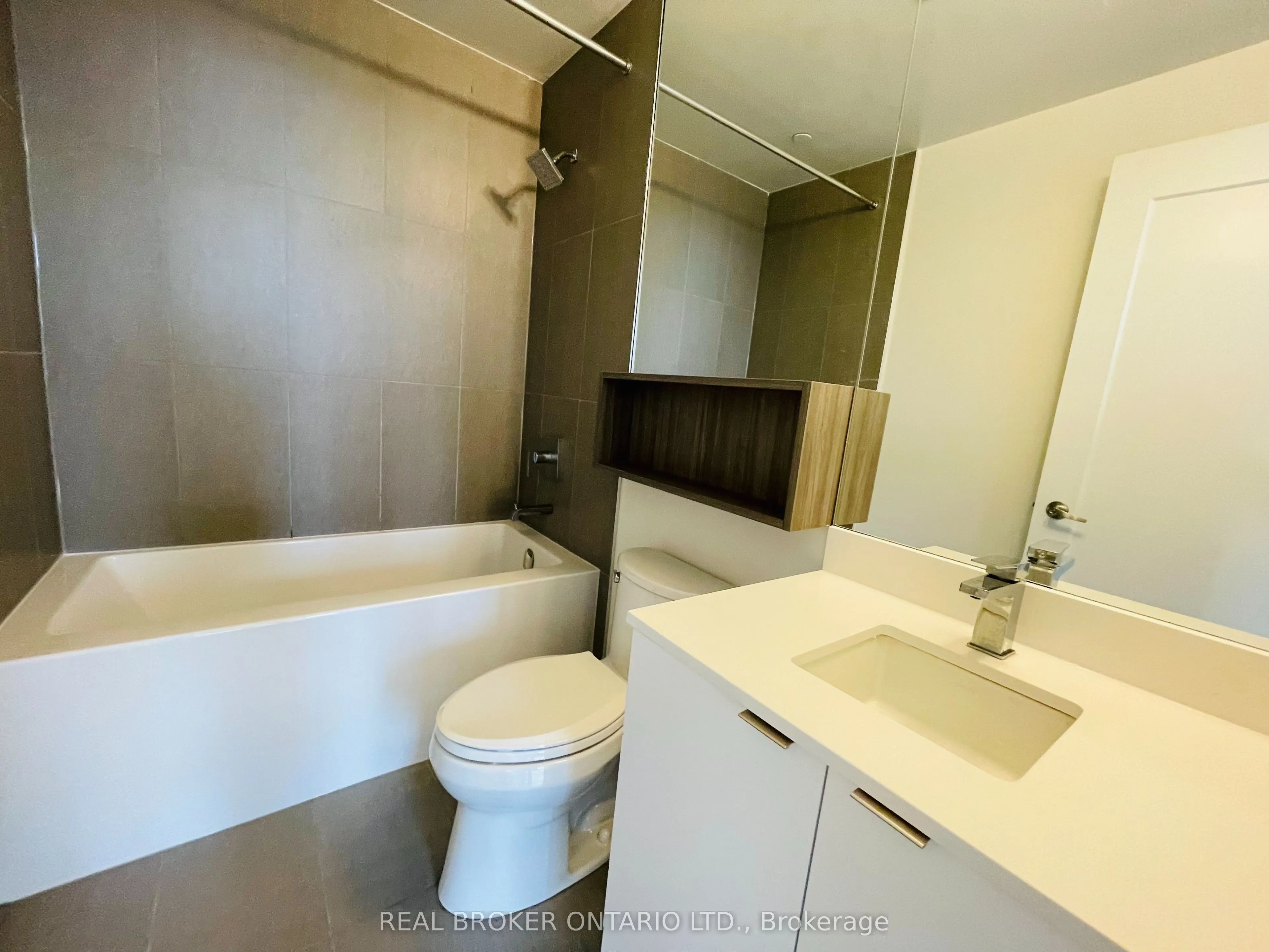 135 Lower Sherbourne Street, #2327