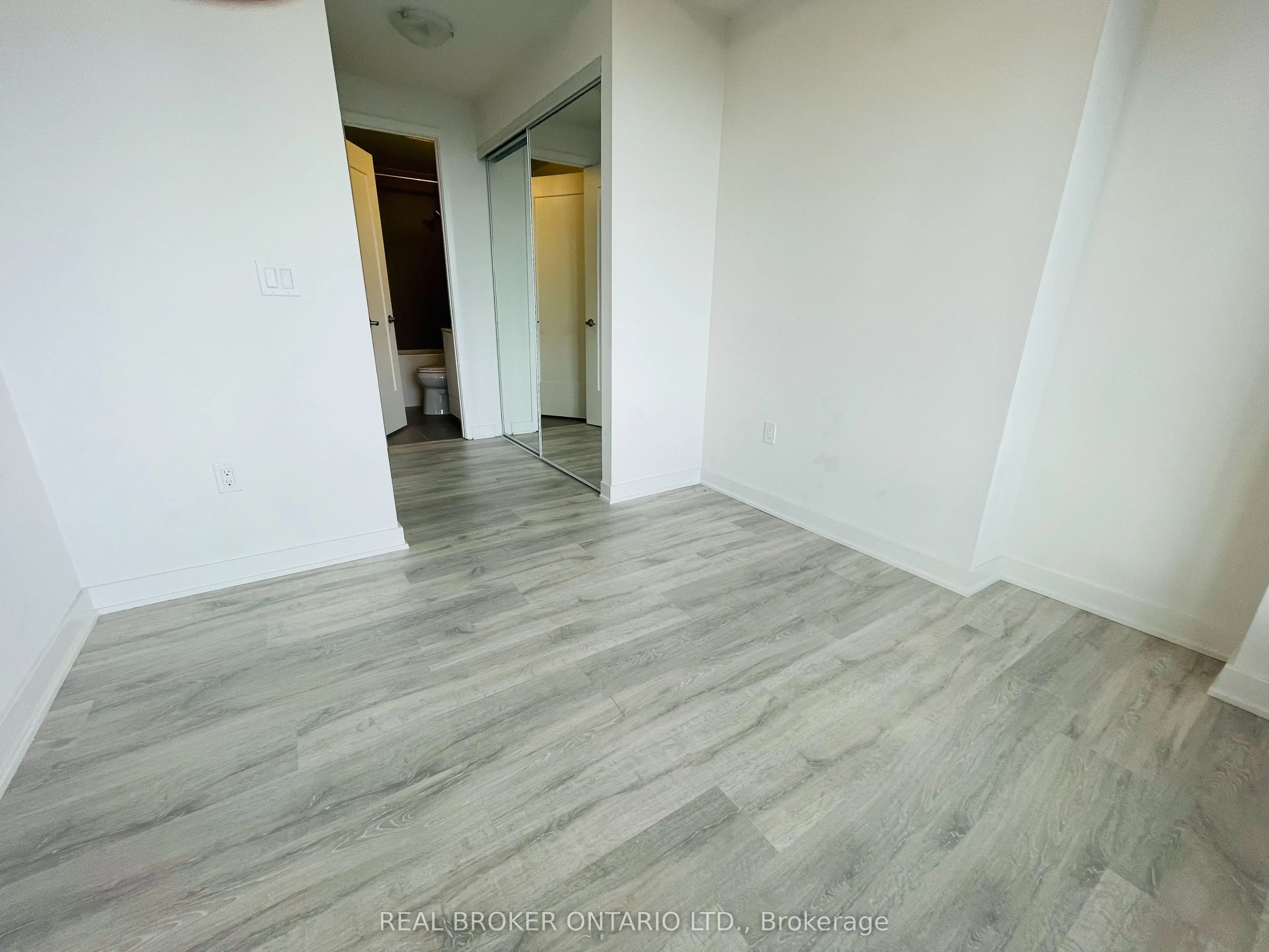 135 Lower Sherbourne Street, #2327