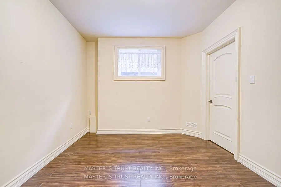 216 Parkview Avenue