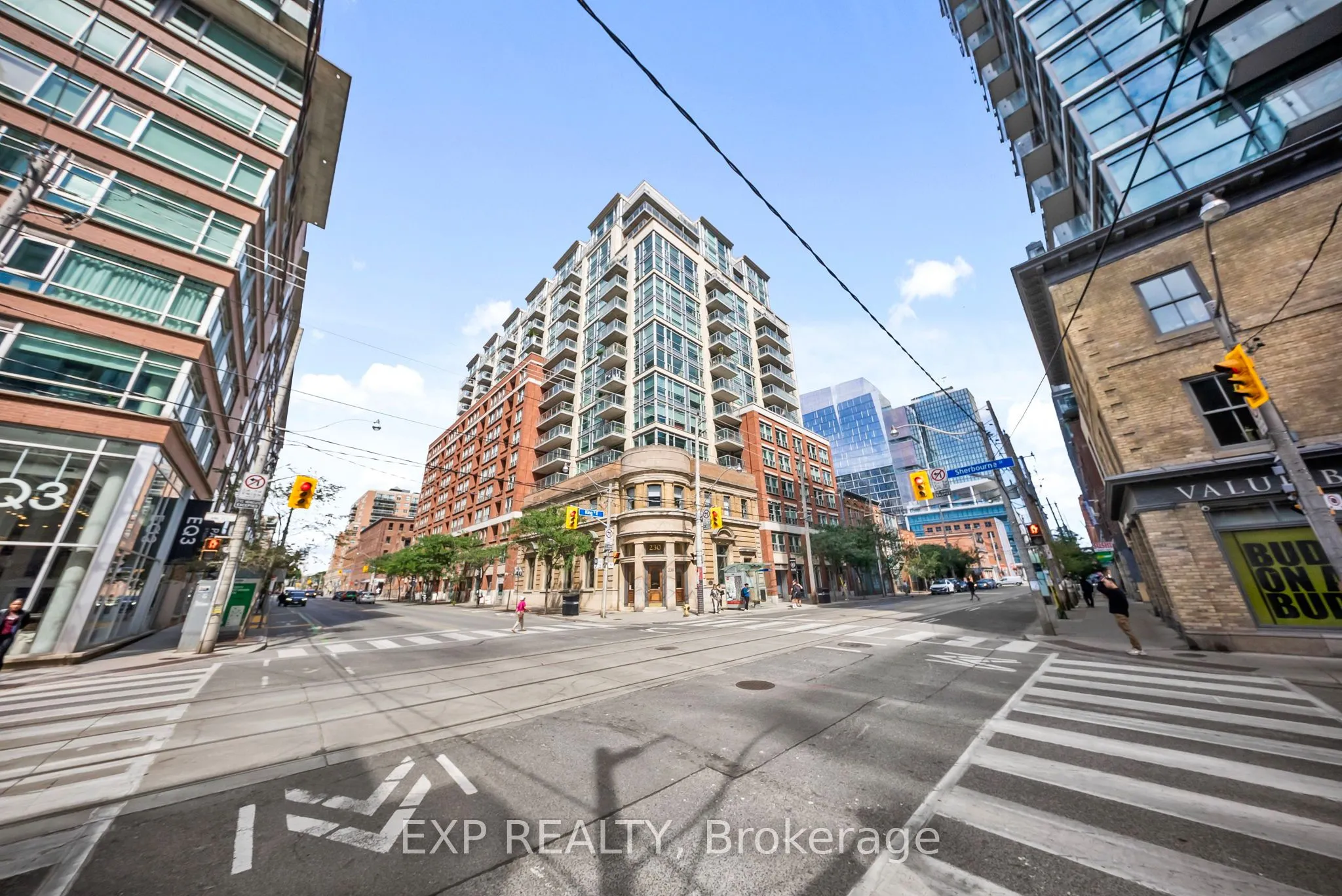 230 King Street E, #812