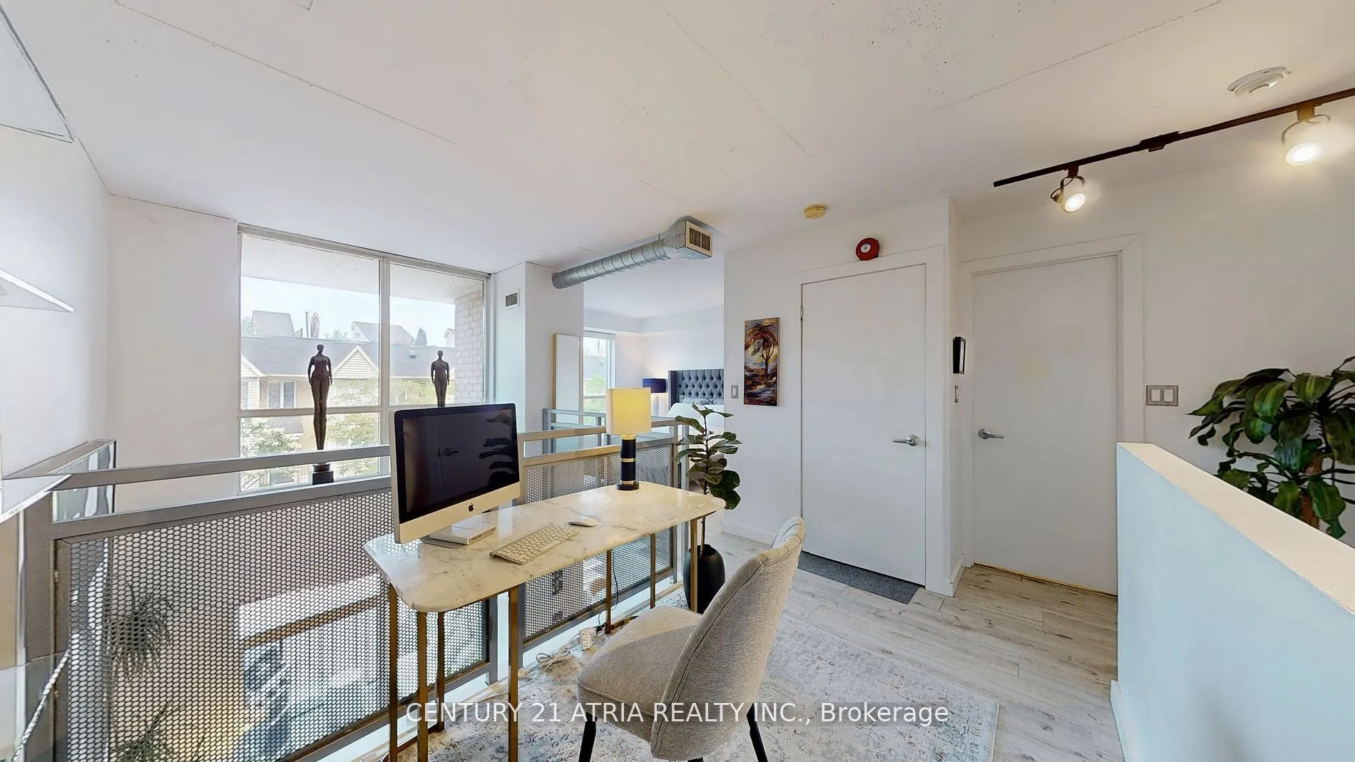800 King Street W, #215