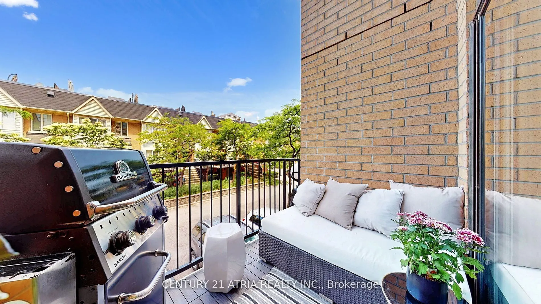 800 King Street W, #215