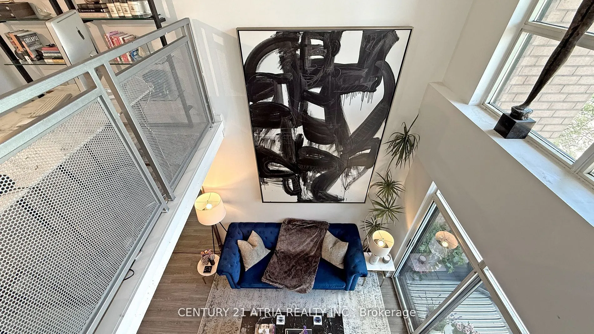 800 King Street W, #215