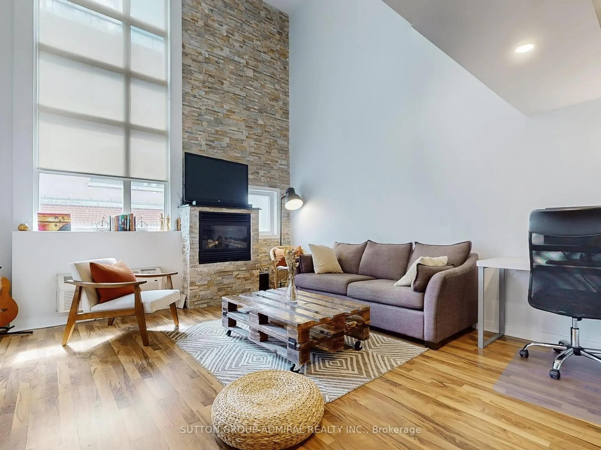 21 Earl Street, #314