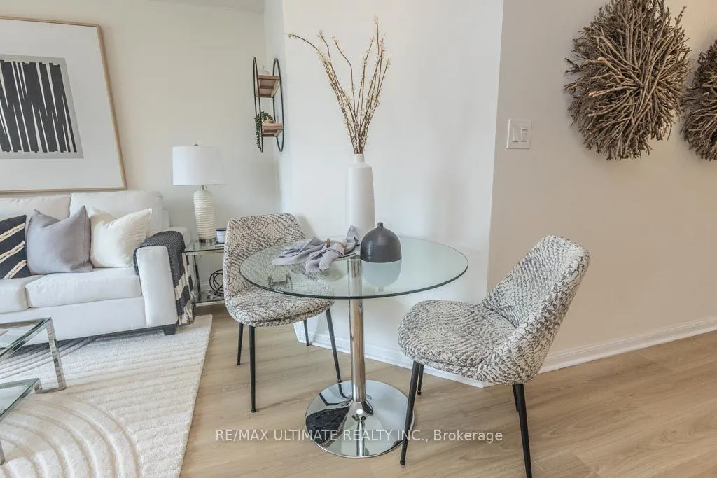 25 Grenville Street, #1010