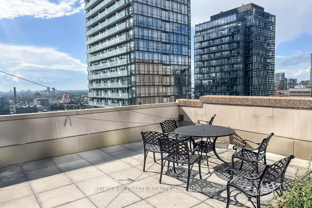 25 Grenville Street, #1010