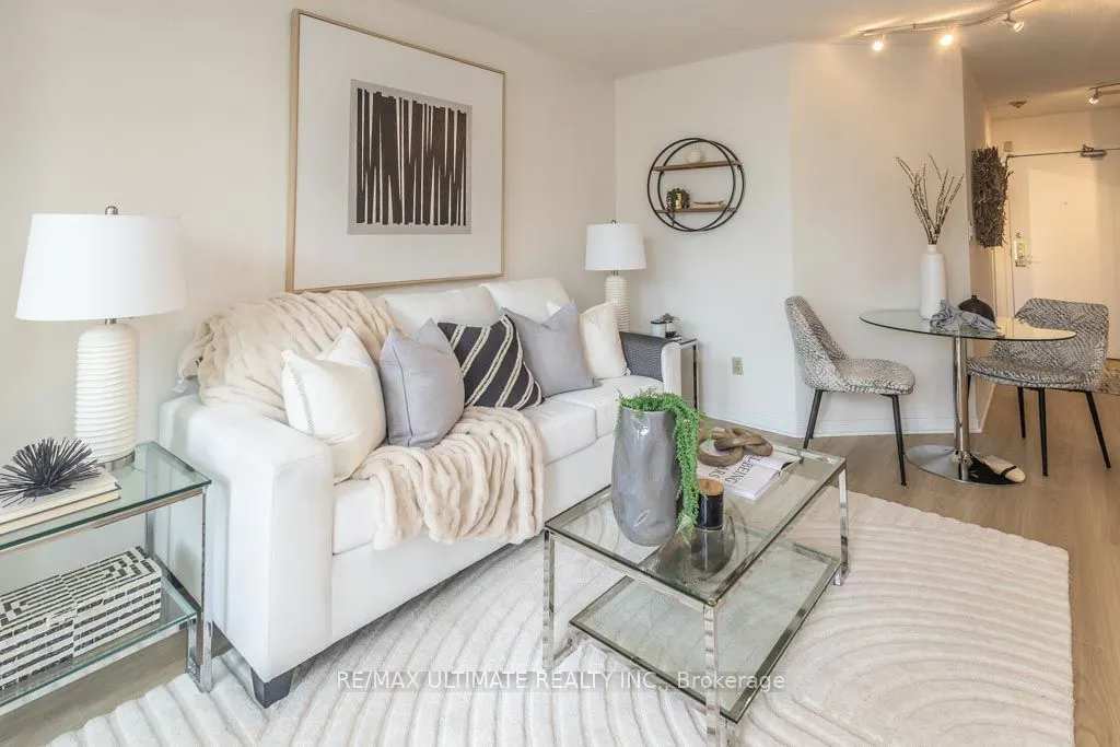 25 Grenville Street, #1010
