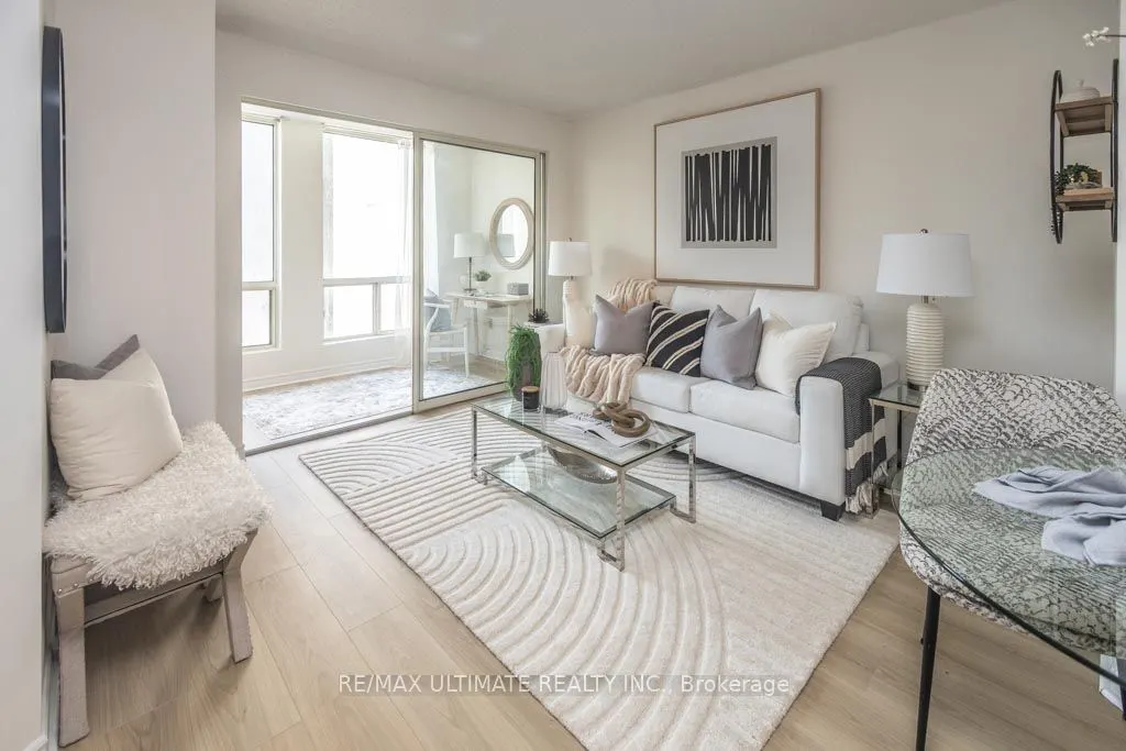 25 Grenville Street, #1010