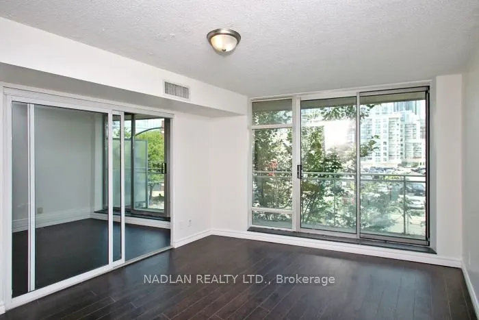 650 Queens Quay W, #305