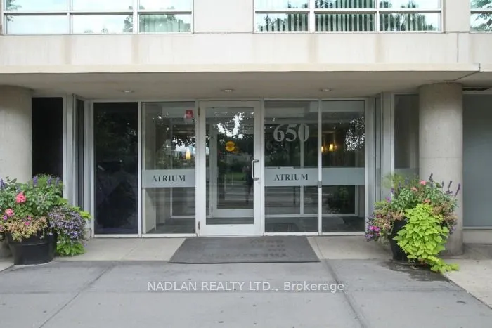 650 Queens Quay W, #305